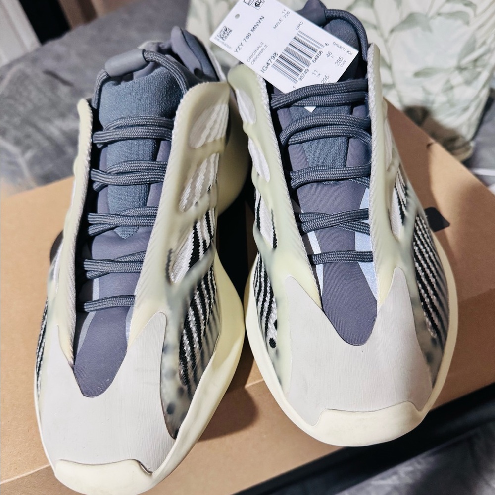 Yeezy Athletic Shoes in Gray and Cream